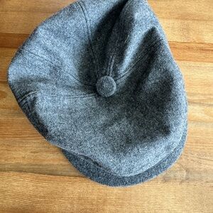 NWT Kenneth Cole Gray Newsboy Cap